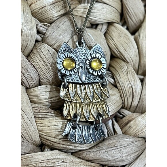 Vintage Mixed Metal Articulated Owl Pendant Necklace With Yellow Stone Eyes - Picture 3 of 7